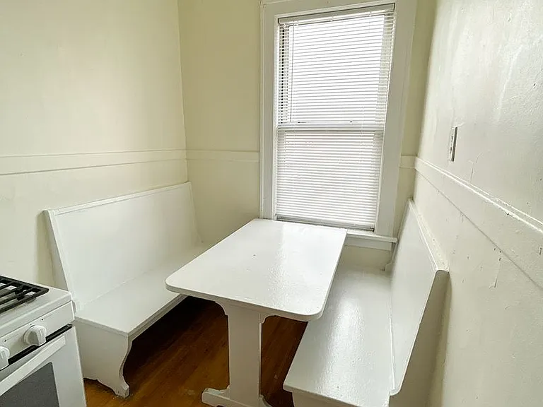 2121 Hennepin Ave S — Photo 17