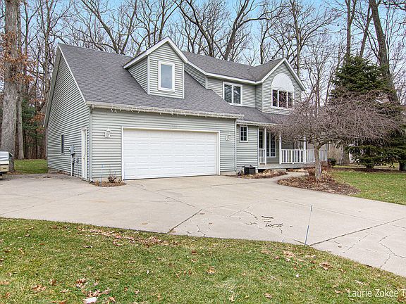2nd image of 15471 Royal Oak Dr