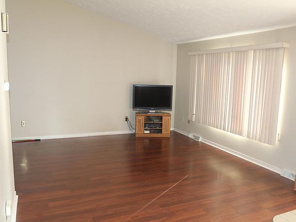 2nd image of 1355 Springdale Dr SE