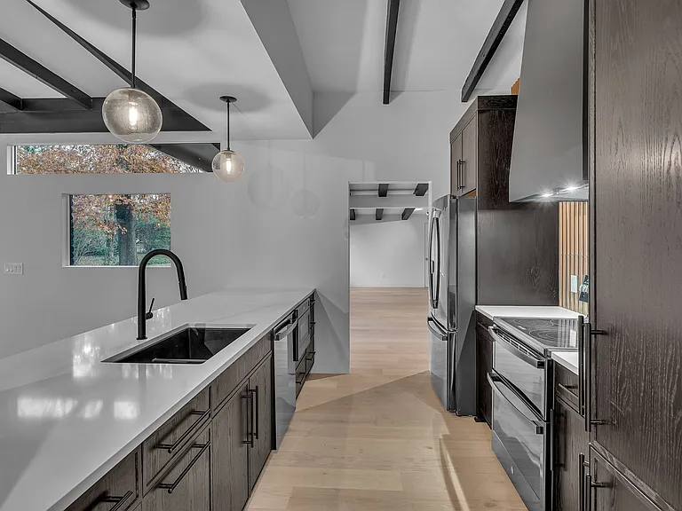 4601 Dustin Ln — Photo 17
