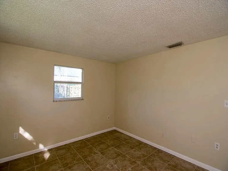 8604 Brookline Ave — Photo 19