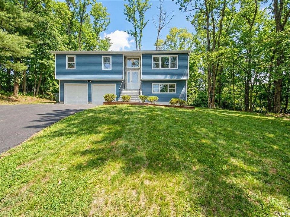 1st image of 204 Dahlia Drive