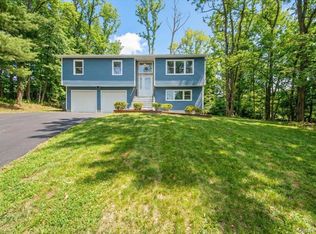 204 Dahlia Drive, Mahopac, NY 10541