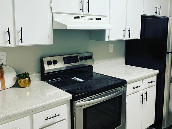3rd image of 4038 W Kennedy Blvd APT 11