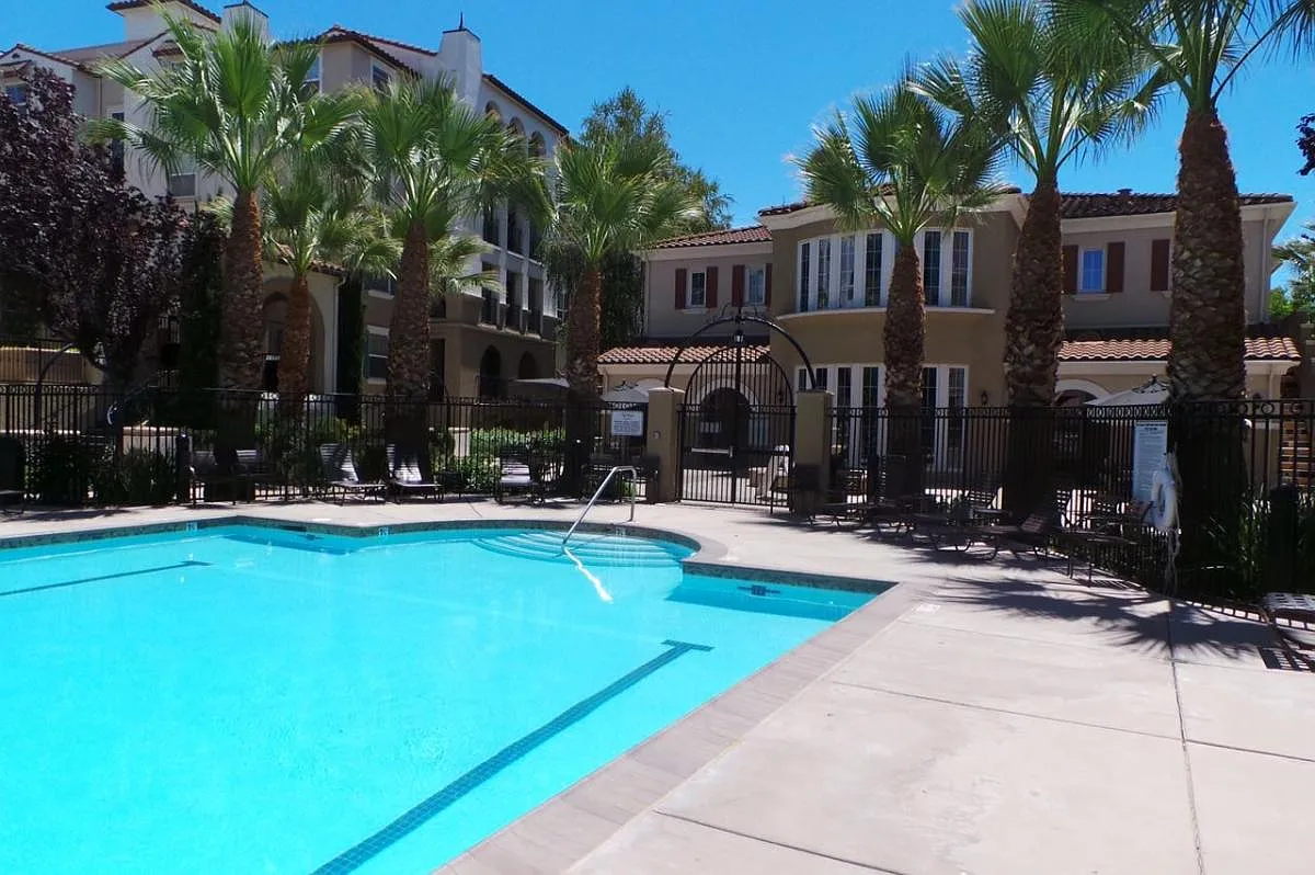 3 bed, 1246 sqft, $3,850 — Photo 4