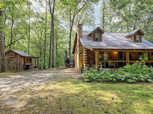 9 Sequoia Hills Ln, Clayton, GA 30525