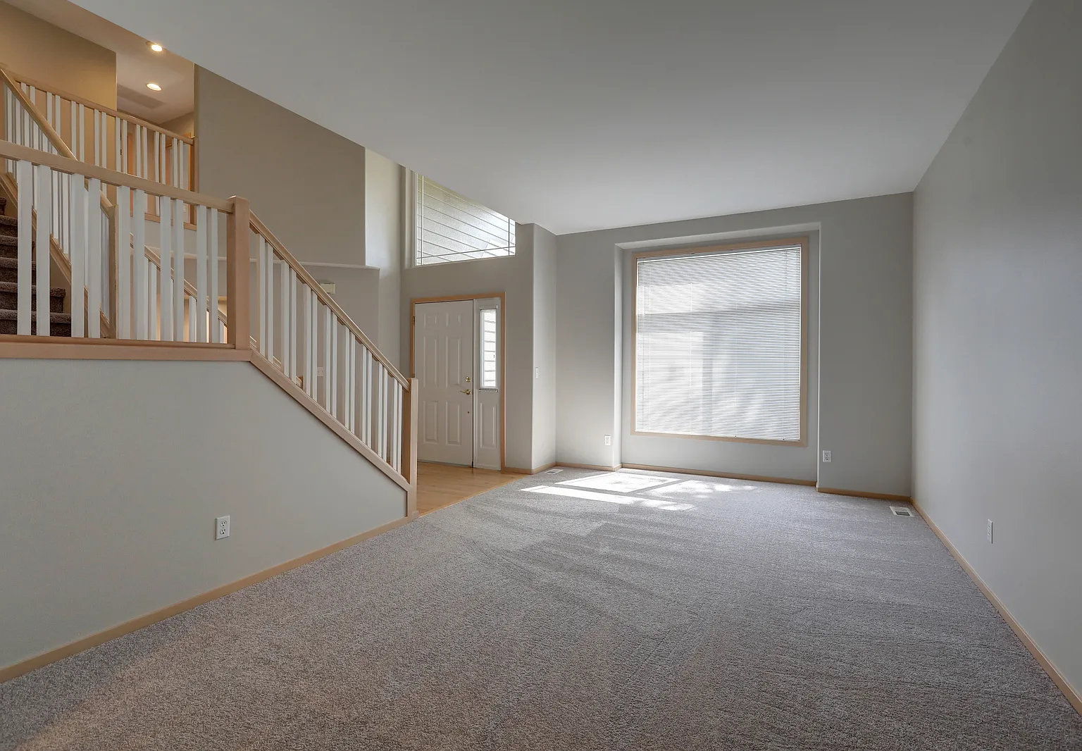 4 bed, 2.5 bath, 2680 sqft, $3,600 — Photo 4