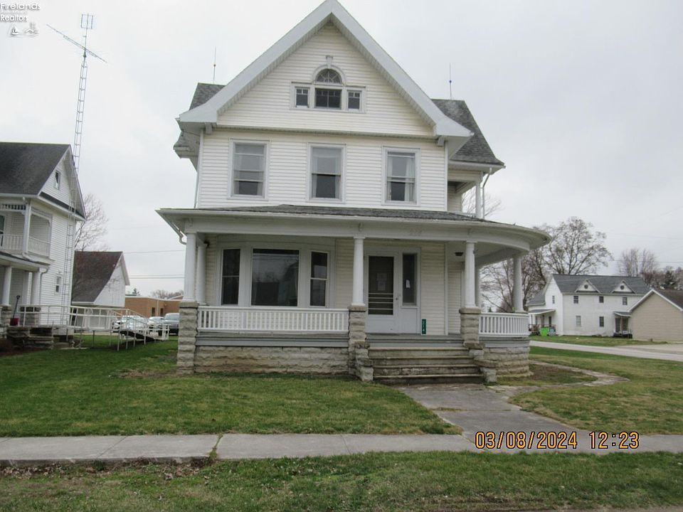 1st image of 214 Union St