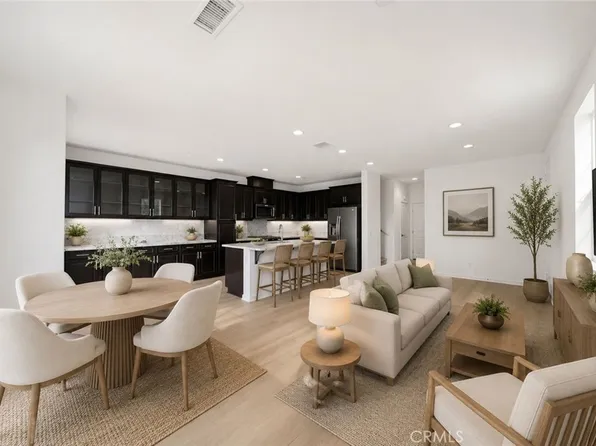 28637 Solana Court, Santa Clarita, CA 91354