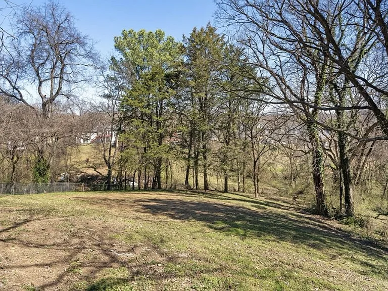 3703 Valley Ridge Dr — Photo 11