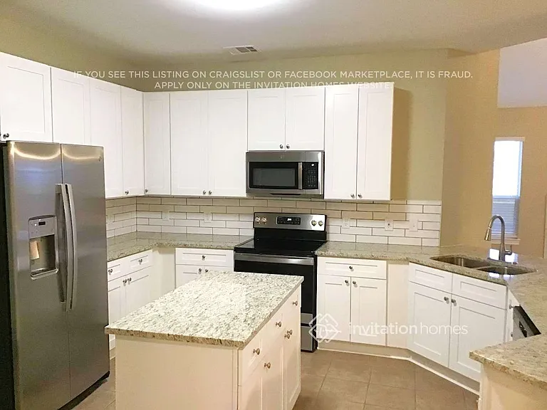 9913 Old Field Dr — Photo 3