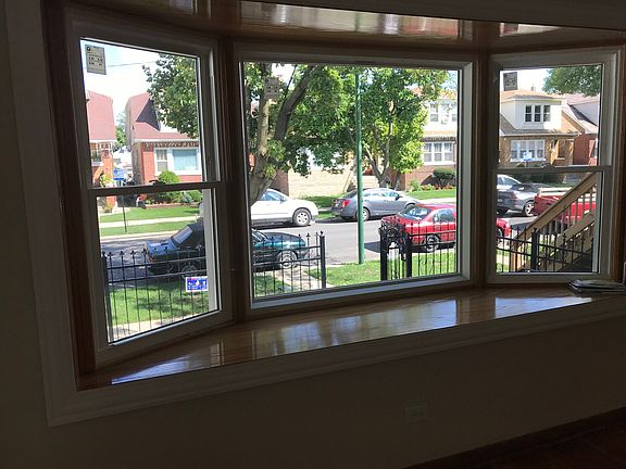 3rd image of 2052 N Lockwood Ave