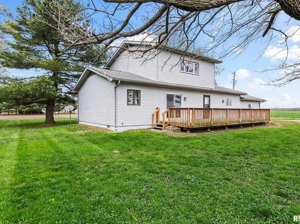 34187 E 6th Rd, Pawnee, IL 62558