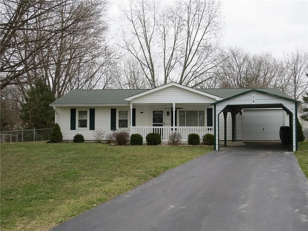 16 Holiday Ln photo 1