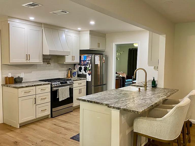 8318 Yale Dr — Photo 11