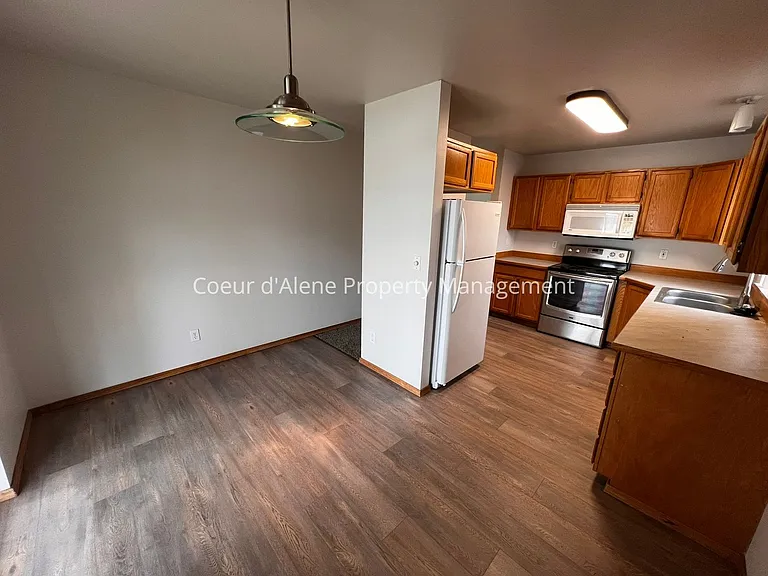 3214 N 10th St — Photo 7