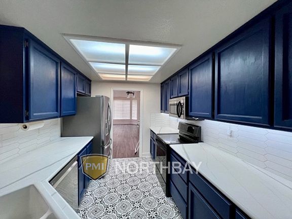 5th image of 273 Sunridge Way