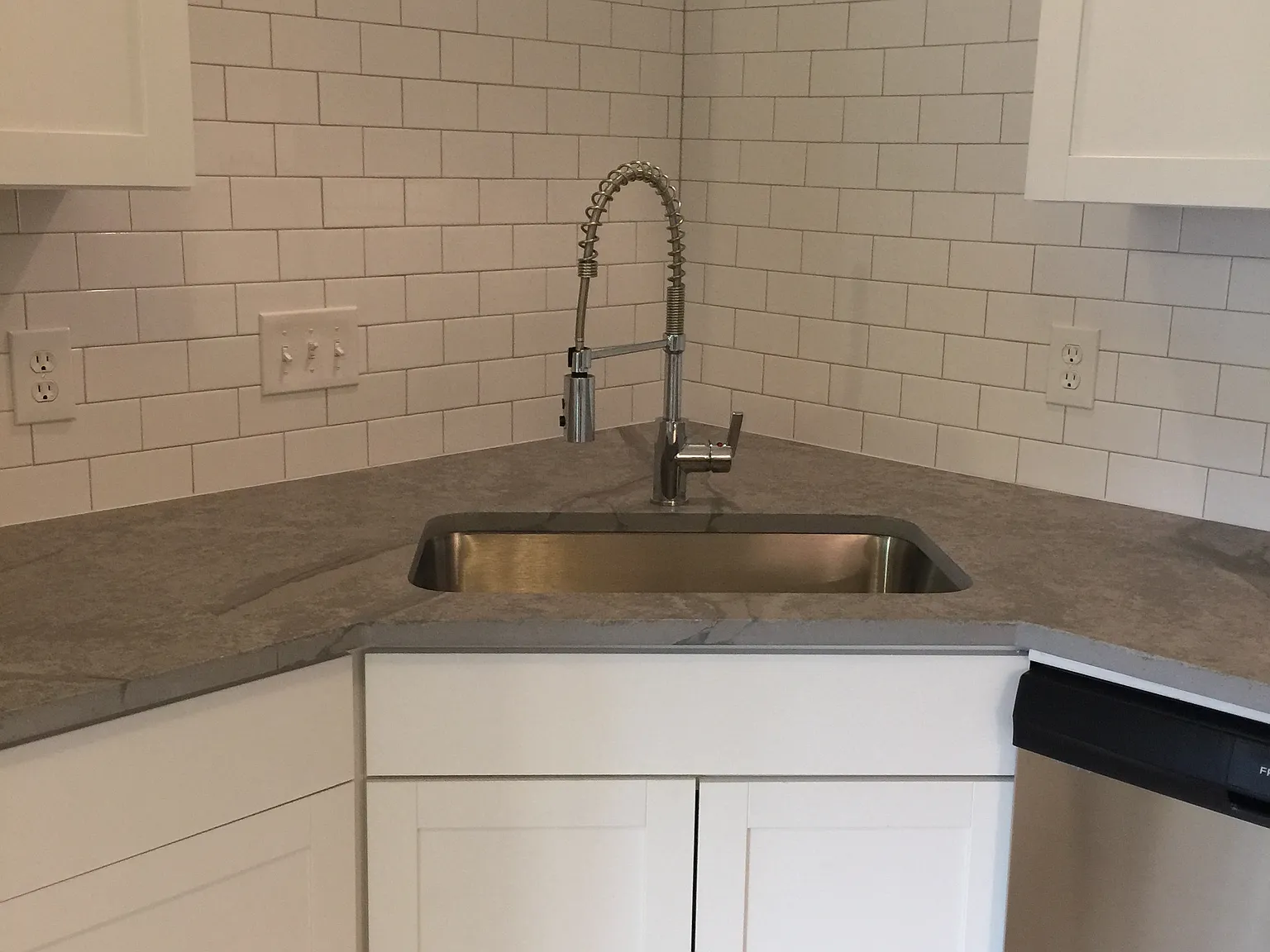 2 bed, 903 sqft, $1,395 — Photo 3