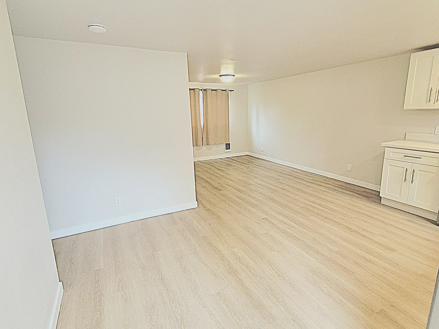 1 bed, 440 sqft, $2,150 — Photo 3