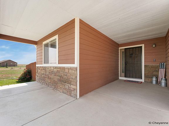 3rd image of 1132 Verlan Way