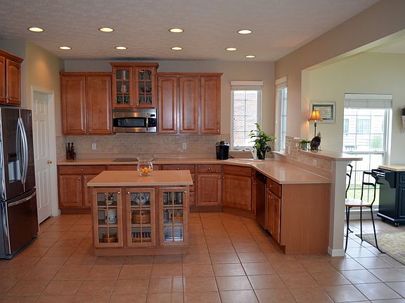 3rd image of 1546 Middle Park Dr