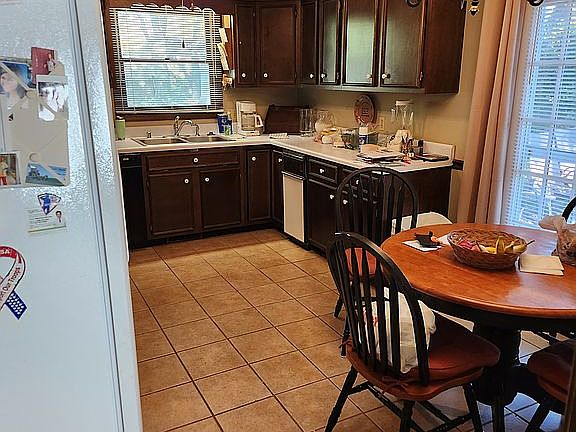 2nd image of 2319 Bellevue Ct
