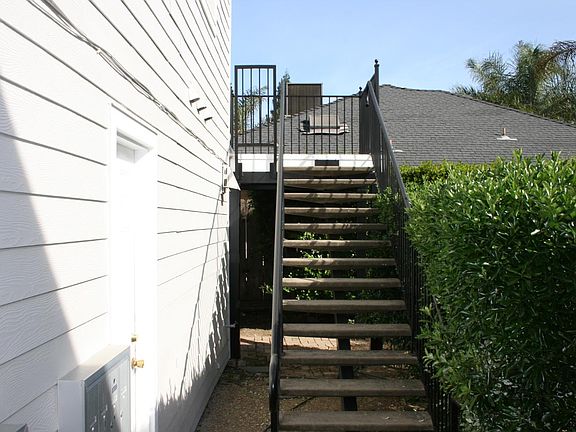 4th image of 345 Littlejohn Rd