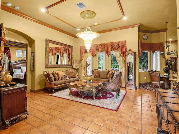 4th image of 7086 Hall Blvd
