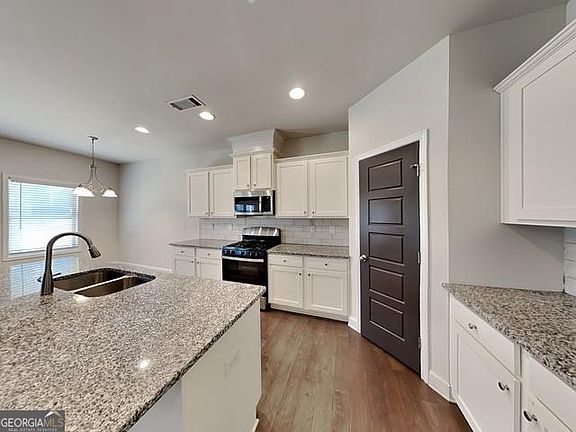 3rd image of 1672 Lapland Dr