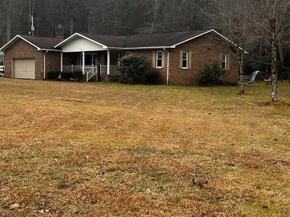 3613 Coal River Rd, Arnett, WV 25007