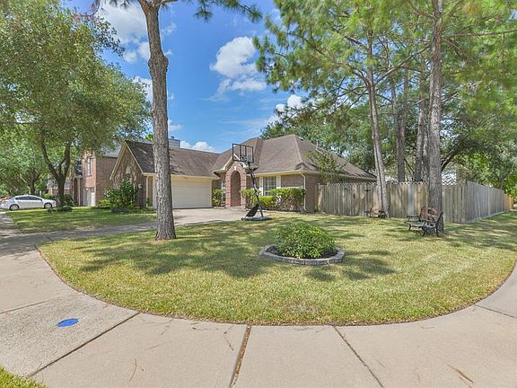 3rd image of 19202 Carpet Bagger Dr