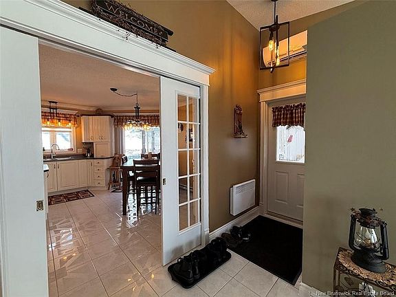 2nd image of 56 Des Gouverneurs St