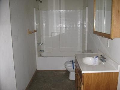 4th image of 364 Glad St