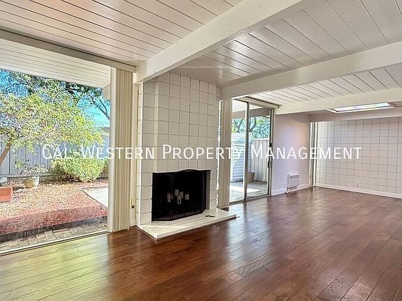 3rd image of 1156 Pomeroy Ave