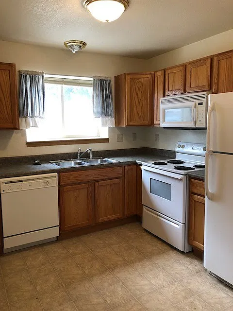 r527F — Photo 2