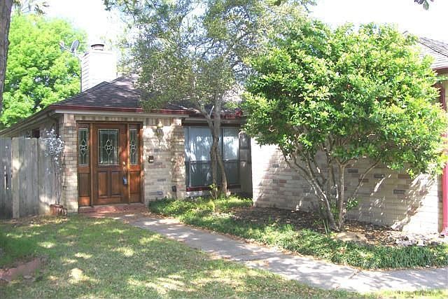 1st image of 2918 Misty Park Dr