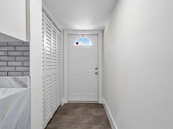 2nd image of 1850 Palm Trl #101