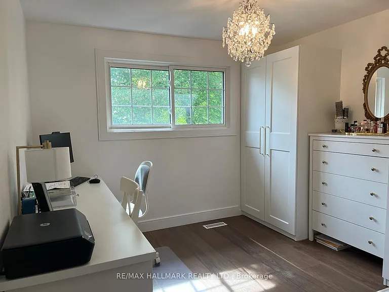 6089 Starfield Cres — Photo 26