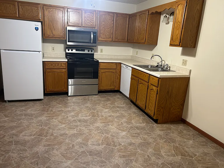 1212A W Jefferson St #A — Photo 9