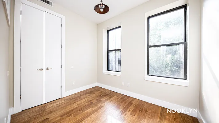 Rented by Nooklyn NYC LLC | media 18