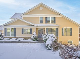 15 Avebury Ln #15, Marlborough, MA 01752