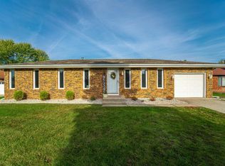 3658 Kingsway Dr, Crown Point, IN 46307