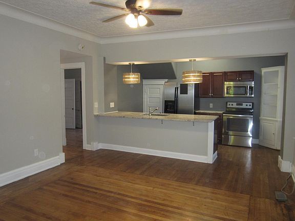 3rd image of 571 Howell Ave #1