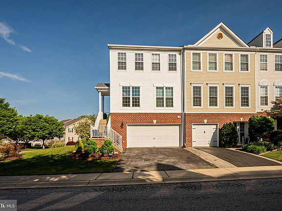 2nd image of 504 E Boxborough Dr