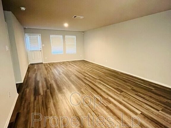 4th image of 4235 Mesa Cv