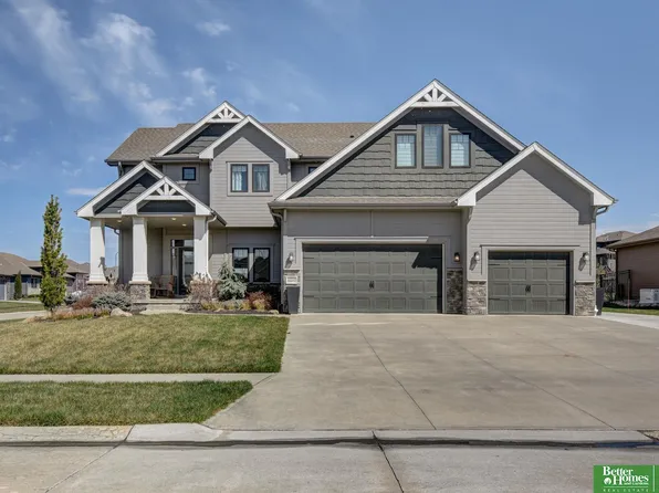 11618 Cooper St, Papillion, NE 68046