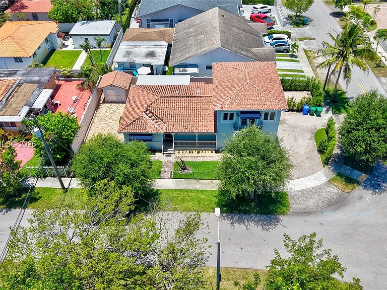 500 SW 51st Ct — Photo 80