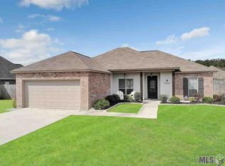28307 Lake Bruiin Dr, Livingston, LA 70754