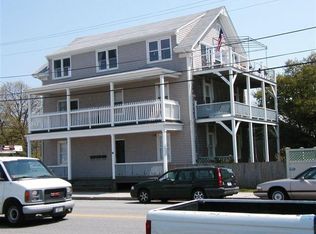 93 Wellington Ave #1, Newport, RI 02840