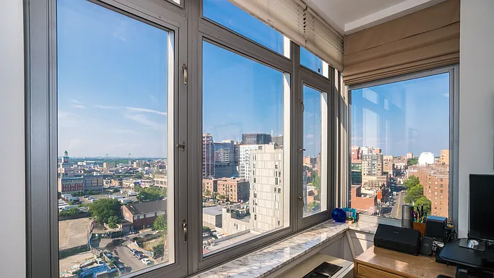 Sold by Silverstone Group USA Corp. | media 70